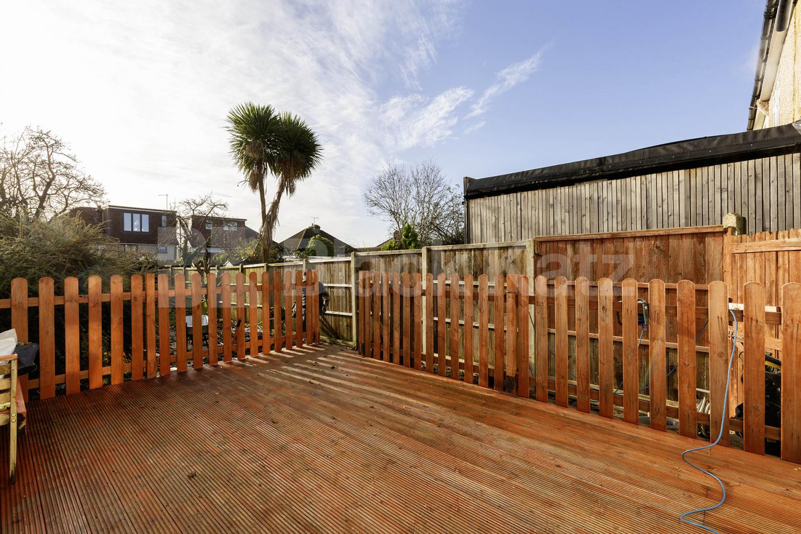 Whole House Beechmont, Avenue